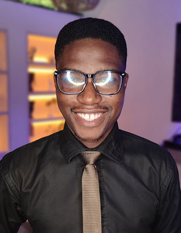 michael-Akindeni